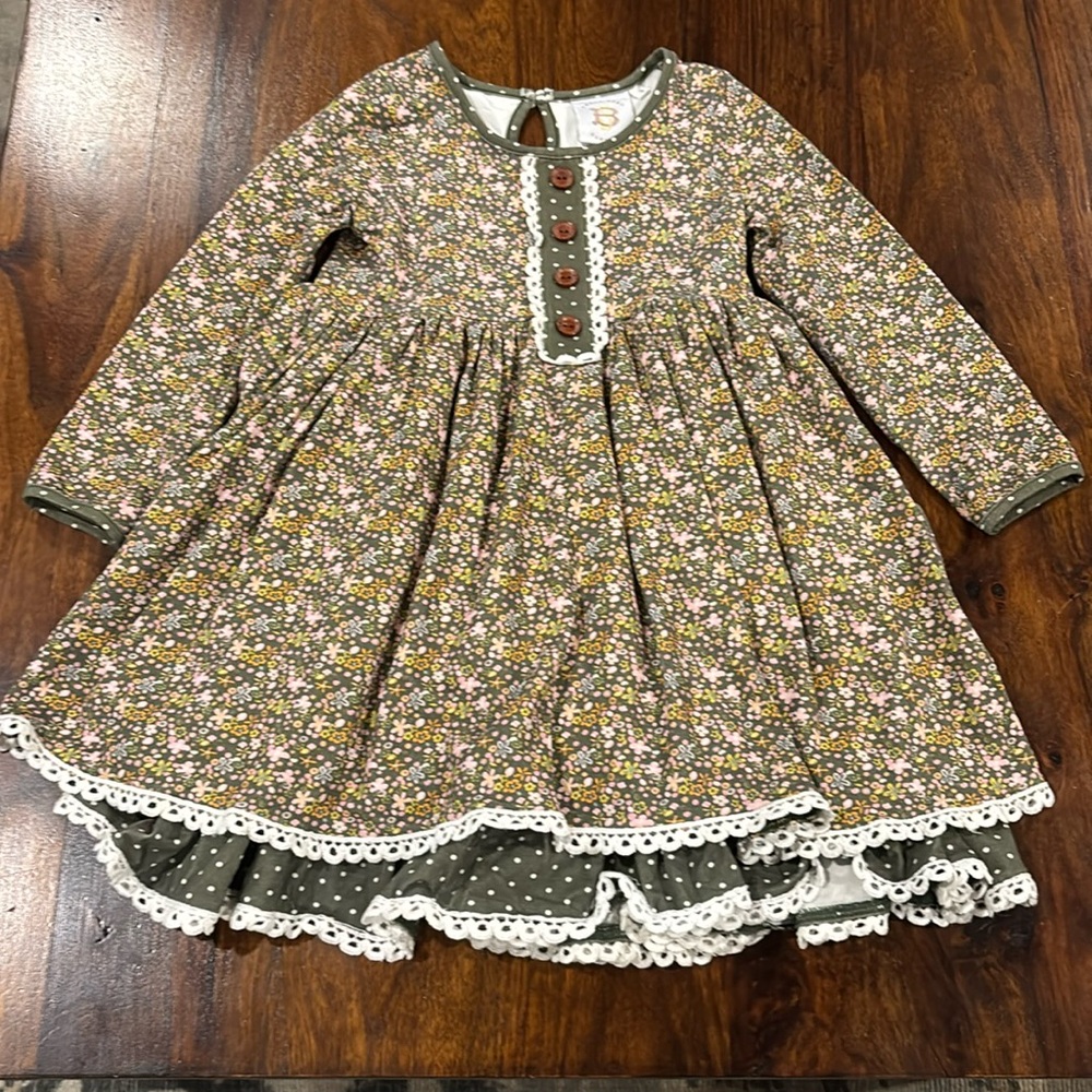 Swoon Baby Clothing 5T Green and White Floral Dress